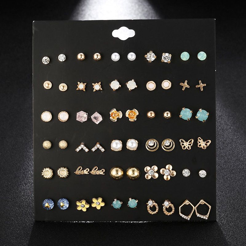 Earring Set Ladies 30 Pairs Diamond Pearls Flower Elegant Ear Studs Women