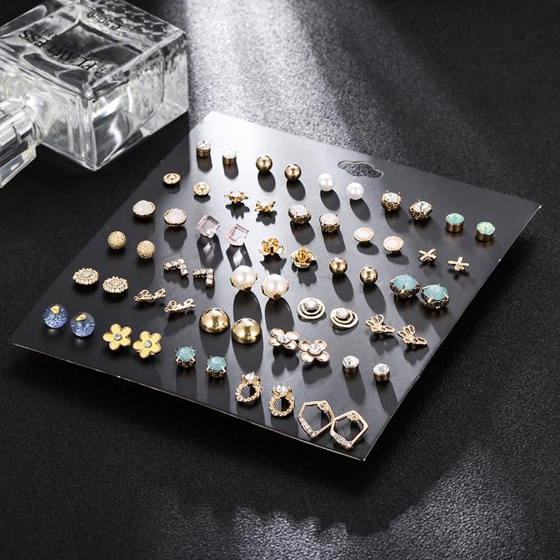 Earring Set Ladies 30 Pairs Diamond Pearls Flower Elegant Ear Studs Women