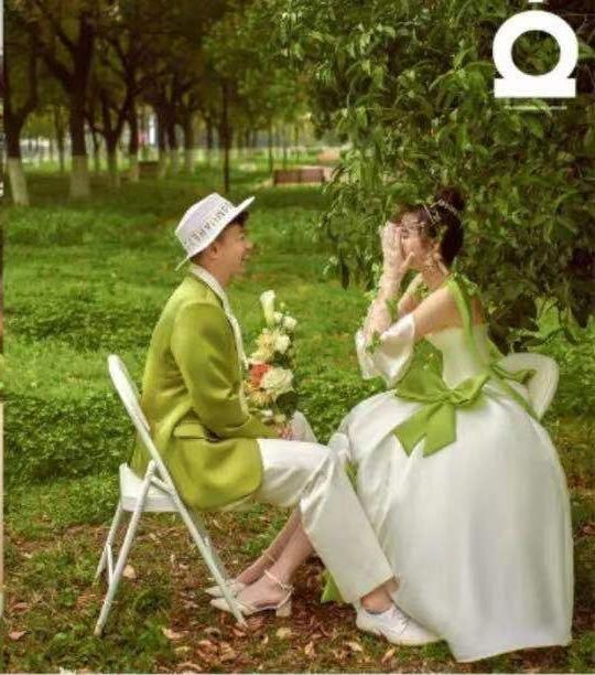 Shadow small fresh sling lawn forest travel shoot cute simple whiteyarn marriage