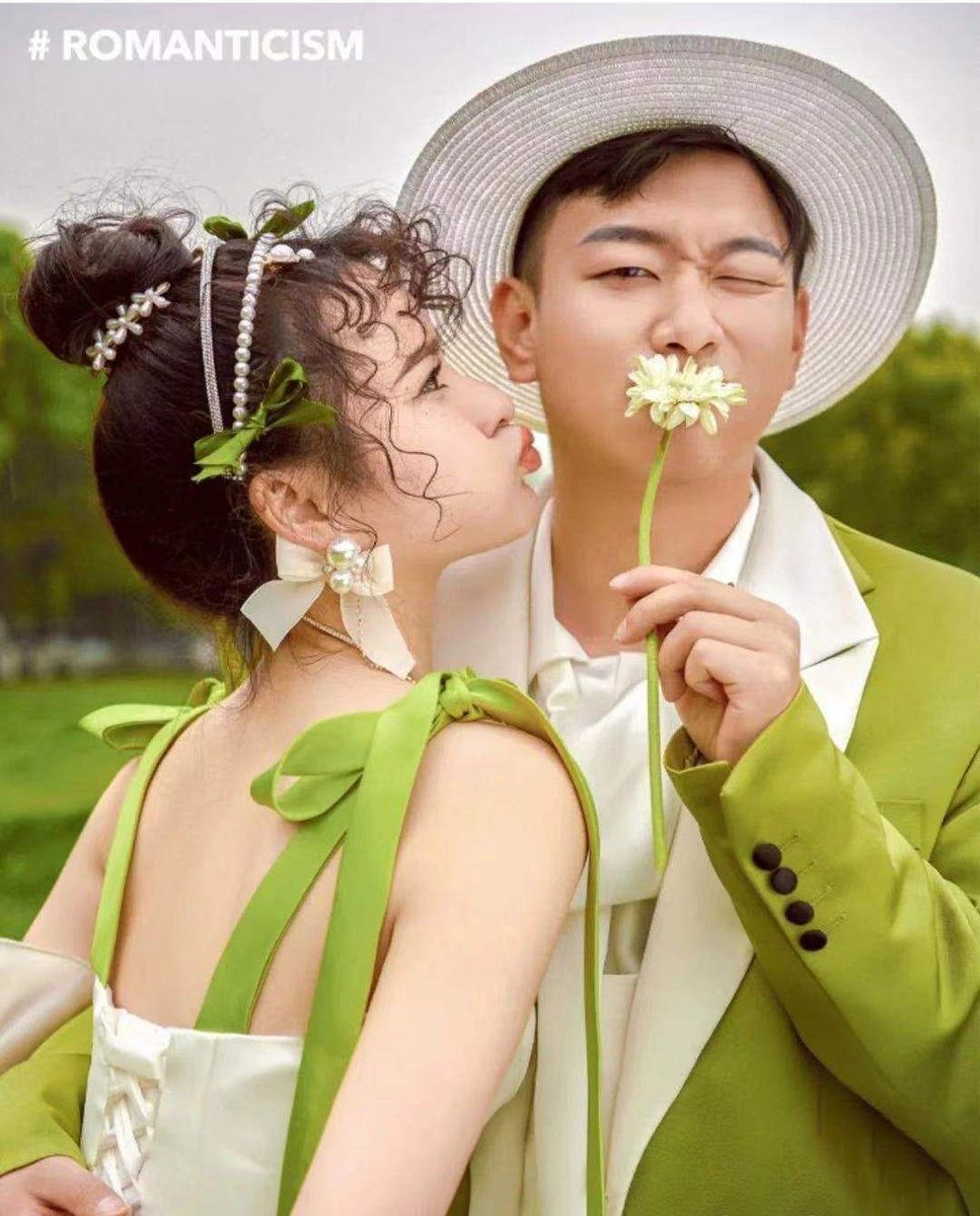 Shadow small fresh sling lawn forest travel shoot cute simple whiteyarn marriage