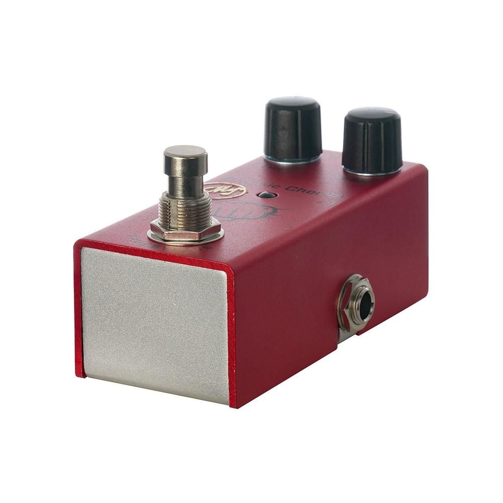 Classic Chorus Effect Pedal for Electric Guitars with True Bypass Portable Mini Single Guitar Pedal DC 9V Red