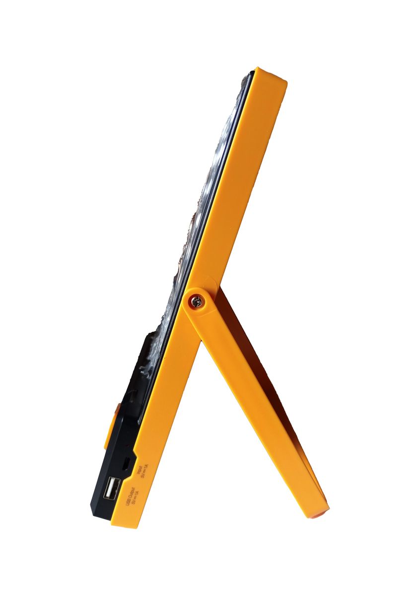 DP RECHEARGEABLE BUILT-IN SOLAR PANEL LED LIGHT.