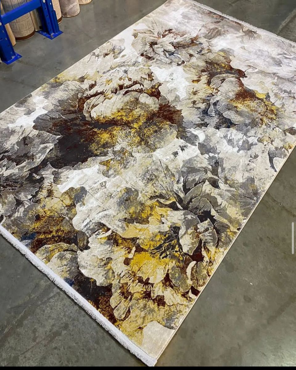 3D VIP MODERN LUXURIOUS CENTER RUG- 140 By 200cm