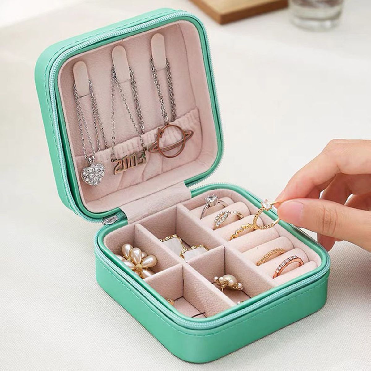 Jewelry Box Jewelries Storage Case PU Leather Organizer For