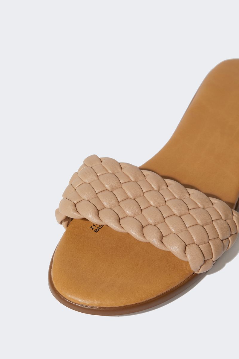 Woman Slippers Slipper-Flipflop-Beige