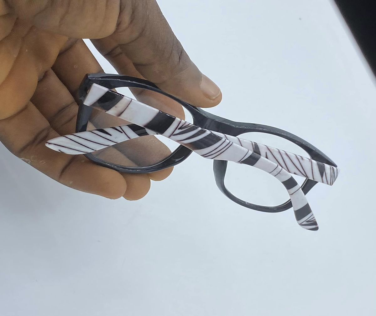 See Through Frames Pattern Unique Men's Glasses