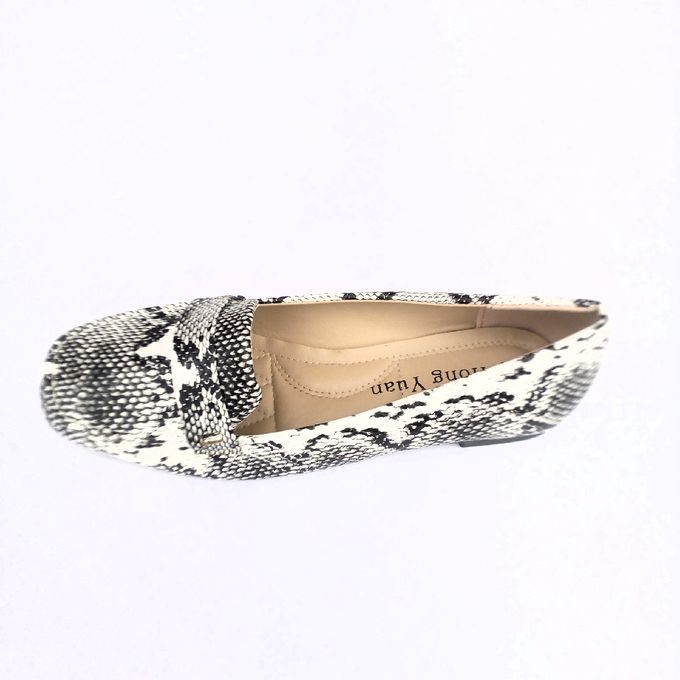 Quality Flat Shoe Women Ladies Formal Shoe-white
