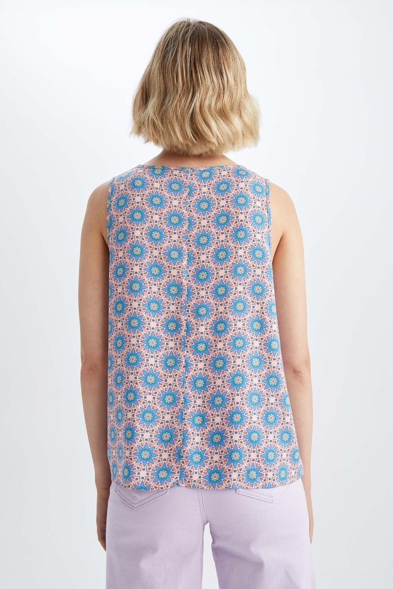 Woman Casual Regular Fit Woven Sleeveless Blouse - Multi