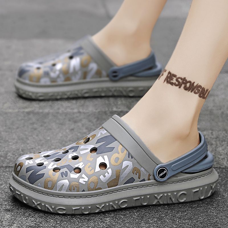 Fashion Men's Sandals EUR Size 36-45 New Design Mixed Color Letter Unisex Shoes Summer Platform Clogs Cool Rubber Slippers Slip-on Couple Slides Antislip Bathroom Shoes Outdoor Beach Shoes Grey