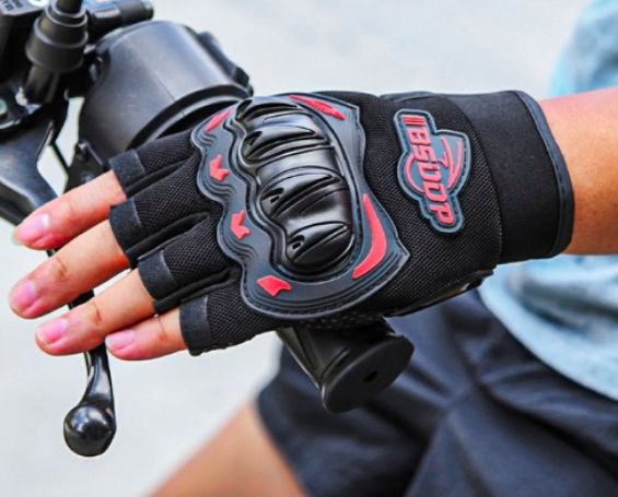 Protective Half-Finger Gloves For Bikers And Cycling