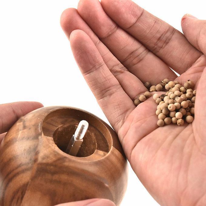 Portable Pepper Grinder Kitchen Tool Hand Grinder For Outdoor Camping