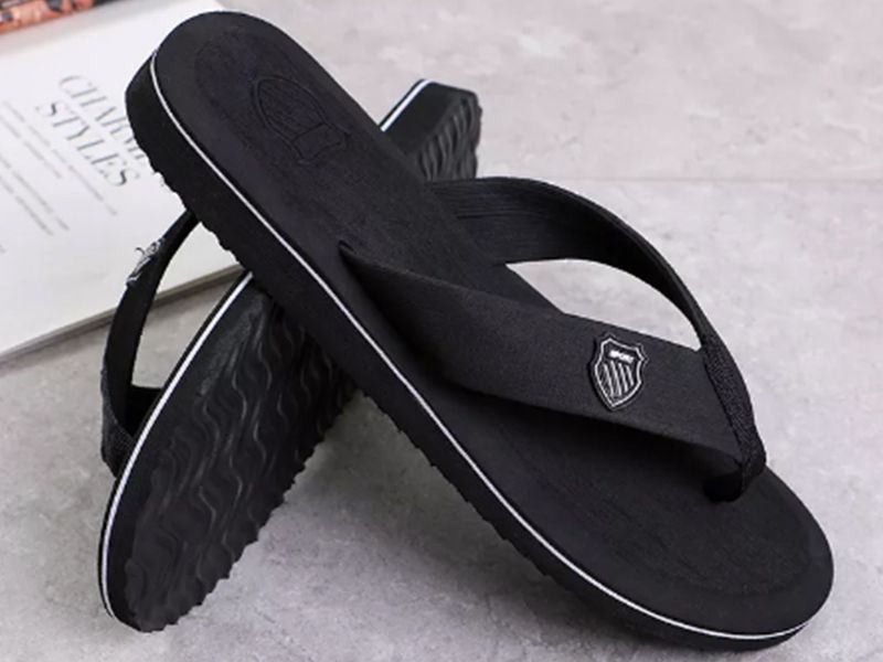 New Fashion Comfortable Super-Light Beach Slippers- Black