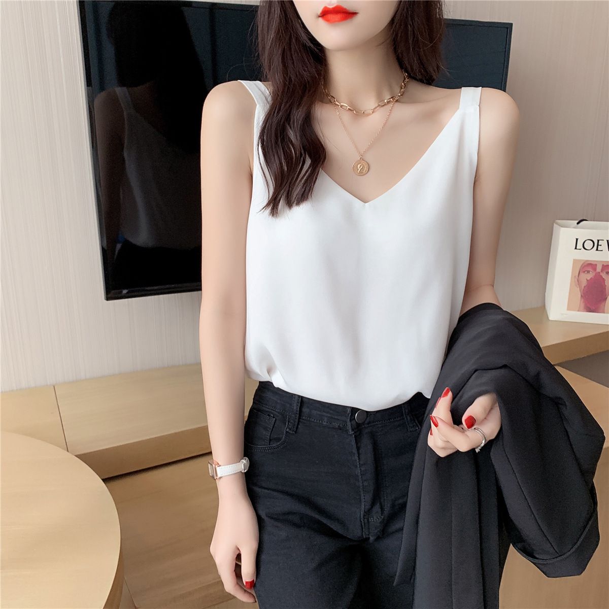 Double Layer Loose And Thin, Wearing A Bottomed Shirt Top