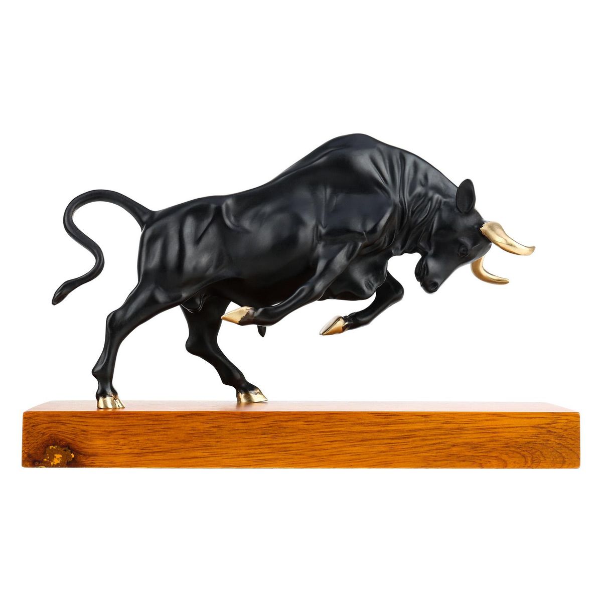 Vigorous Bull Bronze Sculpture Full of Momentum Strength Animal Sculpture Bull