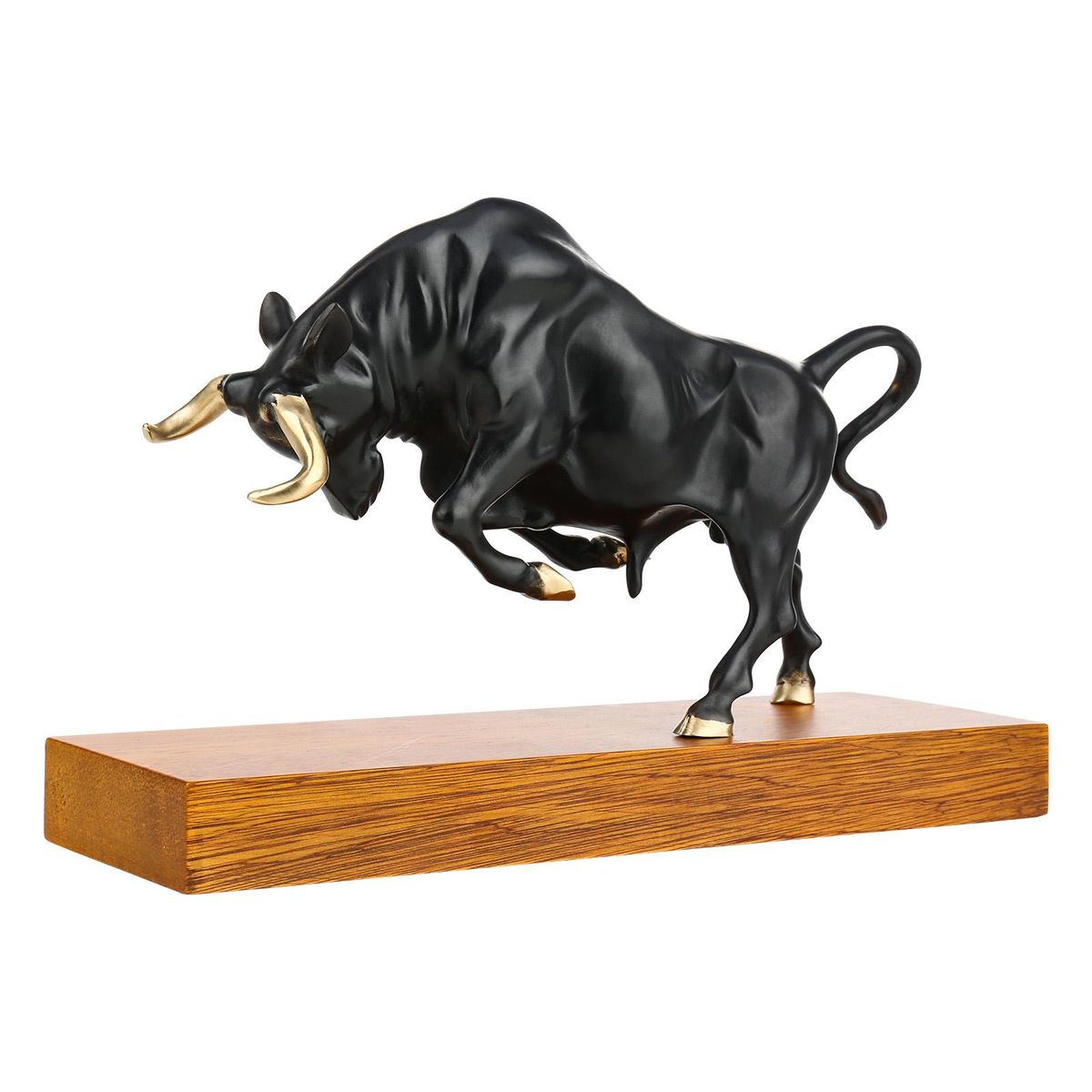 Vigorous Bull Bronze Sculpture Full of Momentum Strength Animal Sculpture Bull