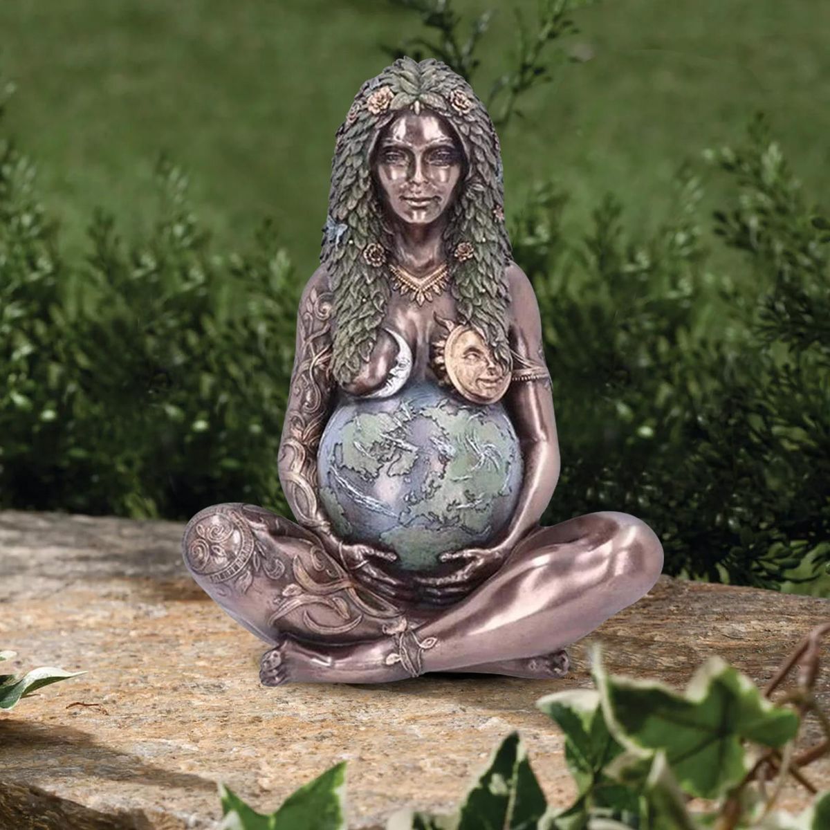 The Earth Goddess Gaia Mother Earth Sculpture Ornaments