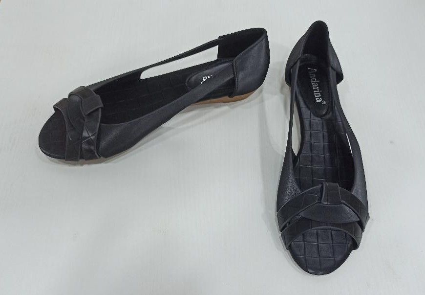 Women Black Low Wedge Open Toe Shoe