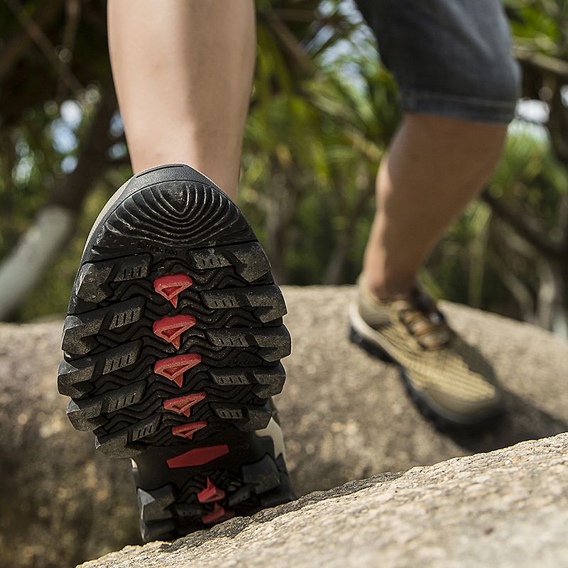 Outdoor Hiking Shoes For Men Breathable Mesh Footwear Brown
