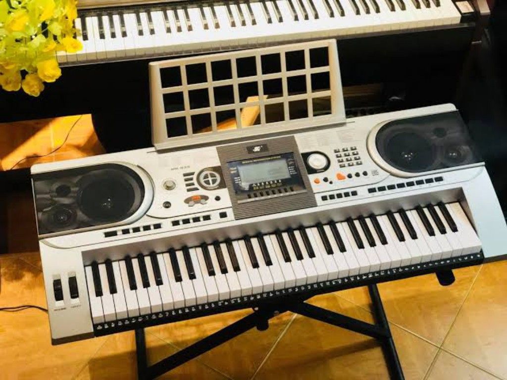 Durable And Quality Church Keyboard Piano With Stand