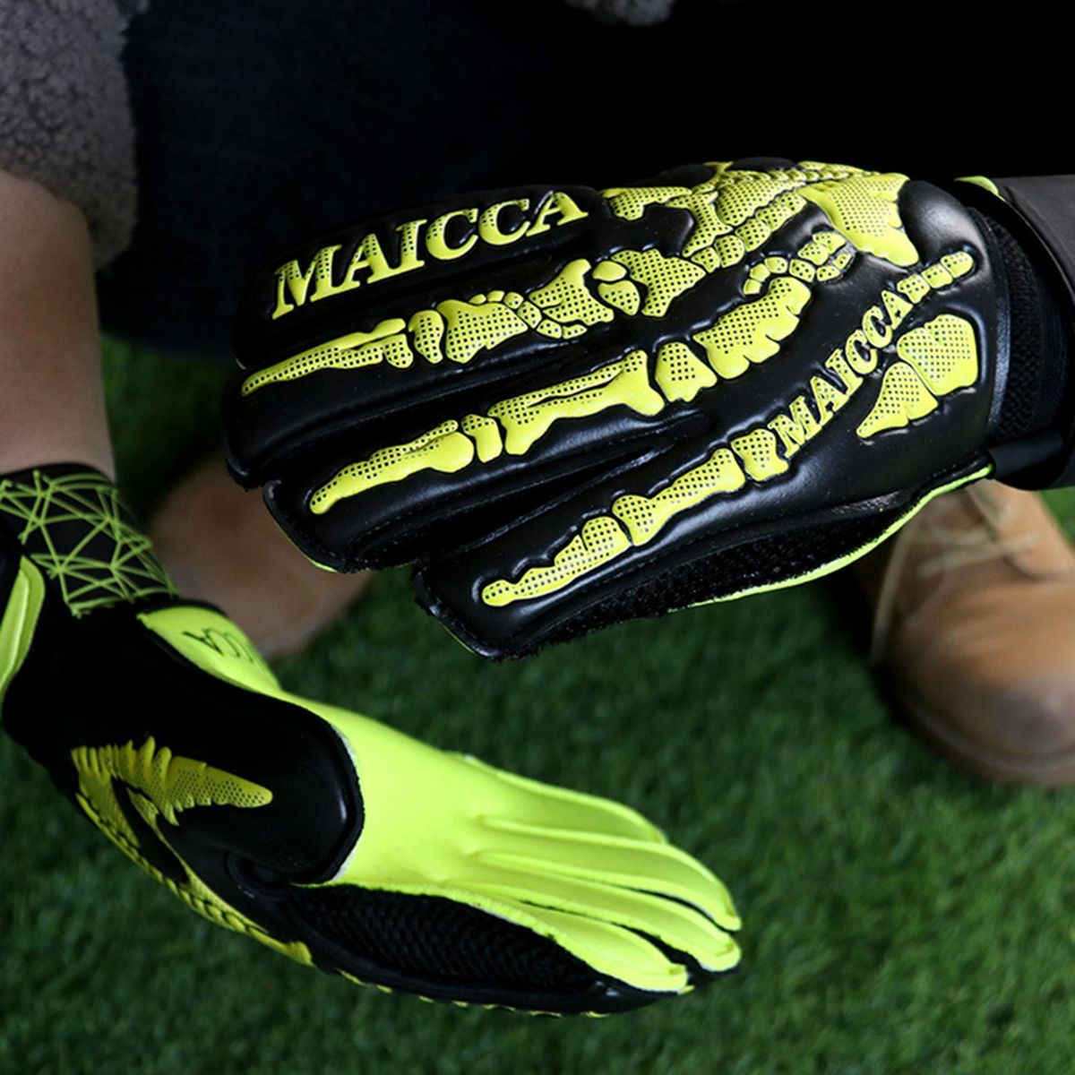 Goalkeeper Gloves  Girls Football Black Yellow 9