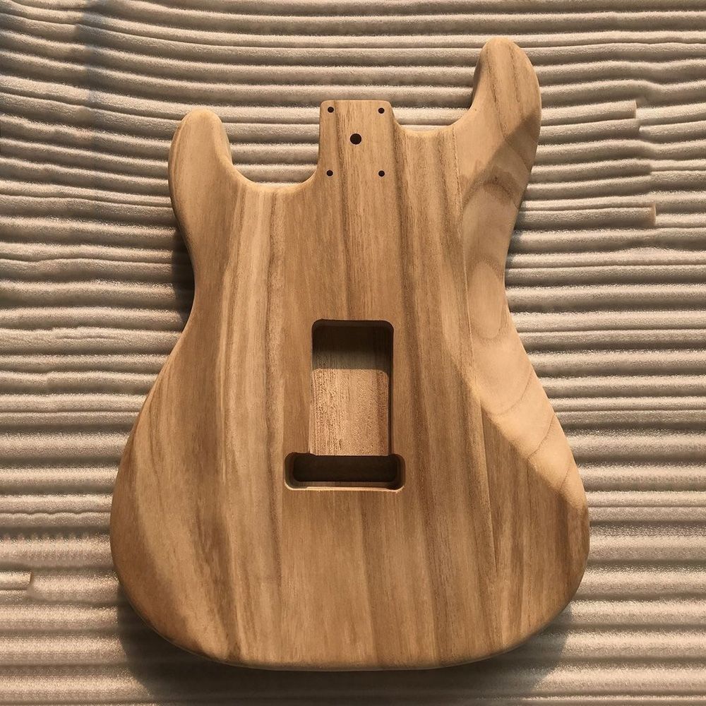 Polished Wood Type Electric Maple Guitar Barrel Body