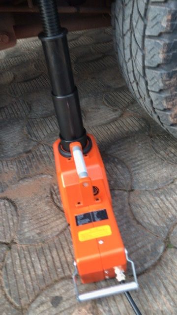 3in1 Big 10Ton Electric Hydraulics Floor Jack, Wheel-spanner And Tyre  Pump .3in1 For Biggest Jeep, All Jeep SUV , All Cars