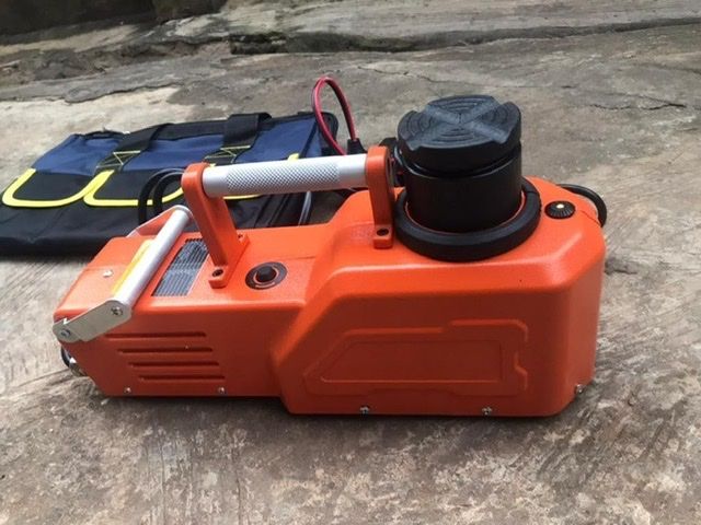 3in1 Big 10Ton Electric Hydraulics Floor Jack, Wheel-spanner And Tyre  Pump .3in1 For Biggest Jeep, All Jeep SUV , All Cars