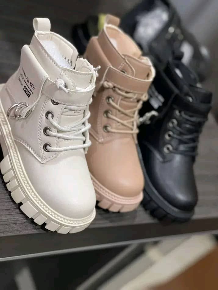 Unisex High Quality Boot-white