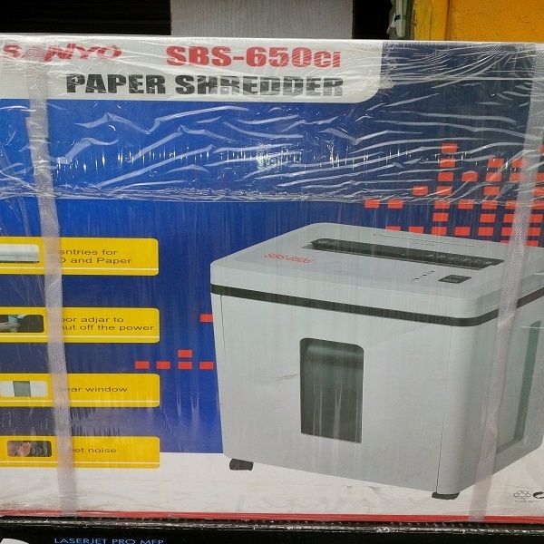 SANYO PAPER SHREDDER SBS-650ci