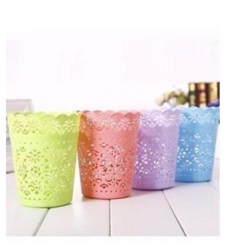 Multicolored Solid Plastic Dustbin