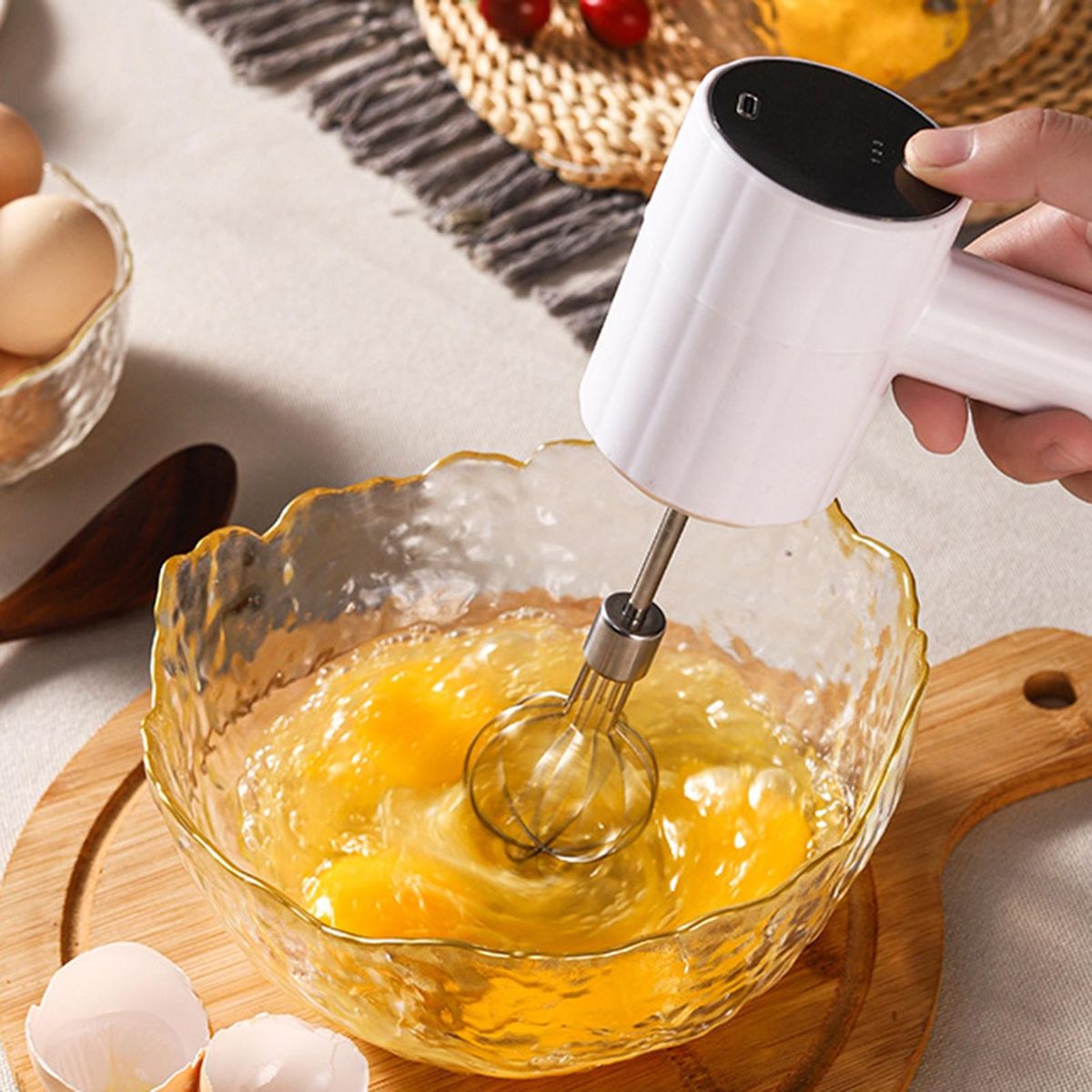 Electric Egg Beater Wireless Design Electric Egg Whisk White