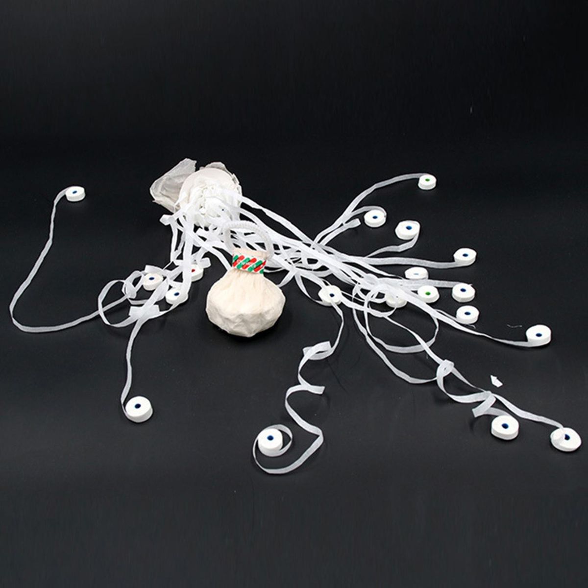 Hand Throw Streamers 10pcs Celebration Streamer Popper Set for Parties White
