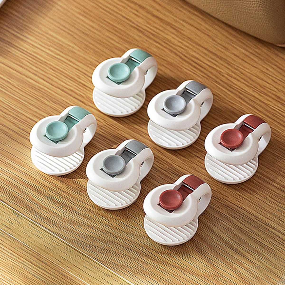 6PCS Duvet Cover Clips No Pins Comforter Fasteners Keep Corner in Place Quilt Fixer Anti-move Duvet Cover Clips Bedding Accessories