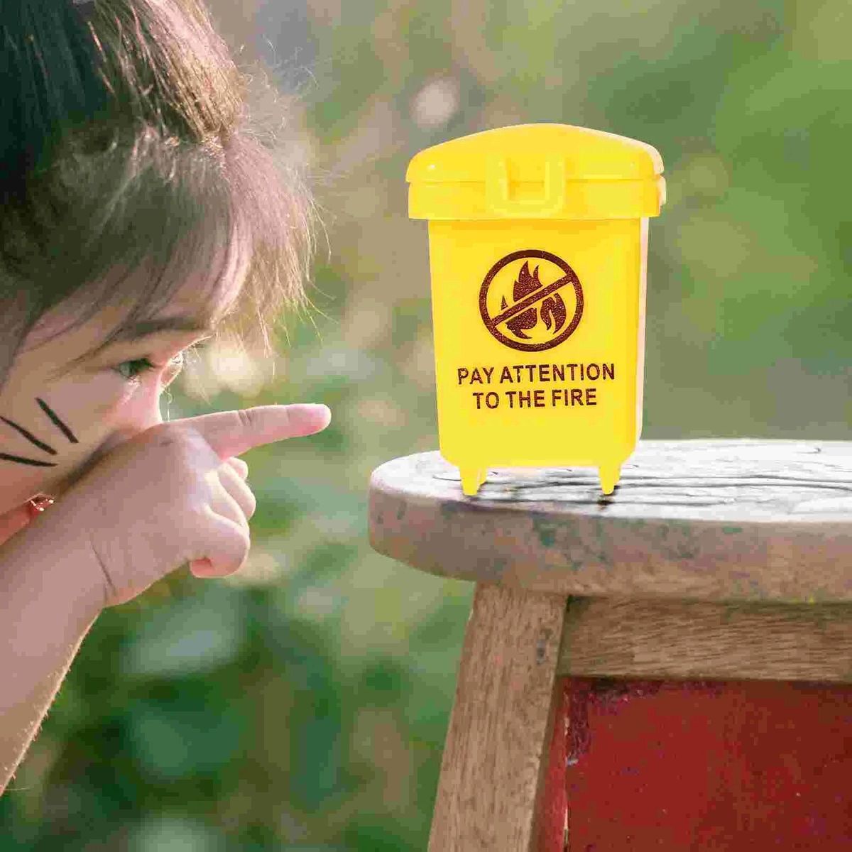 20 Pcs Mini Trash Can Learning Cans Toy Lovely Garbage Truck Model Colored Plastic Photo Prop Child Micro Toys