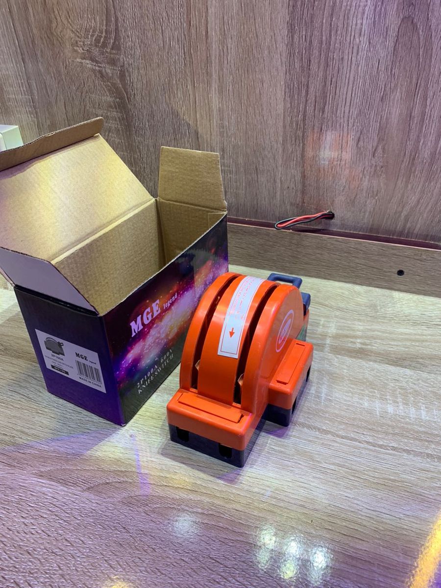 100 Amps Knife Switch 2P  Change Over