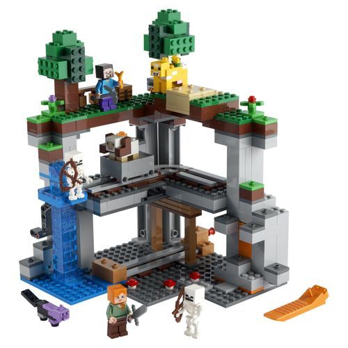 LEGO® Minecraft™ The First Adventure 21169 Minecraft