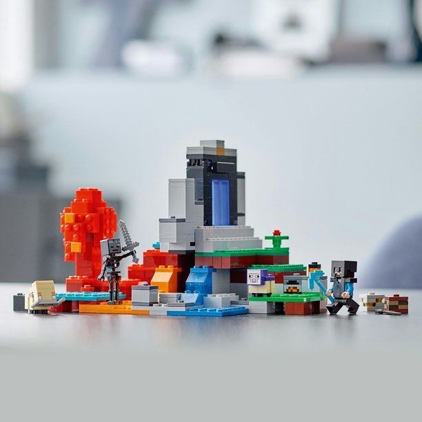 Minecraft The Ruined Portal 21172 Building Kit 316 Pcs