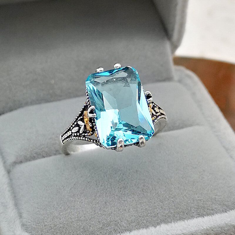 Vintage S925 Square Highland Topaz Finger Ring Geometric