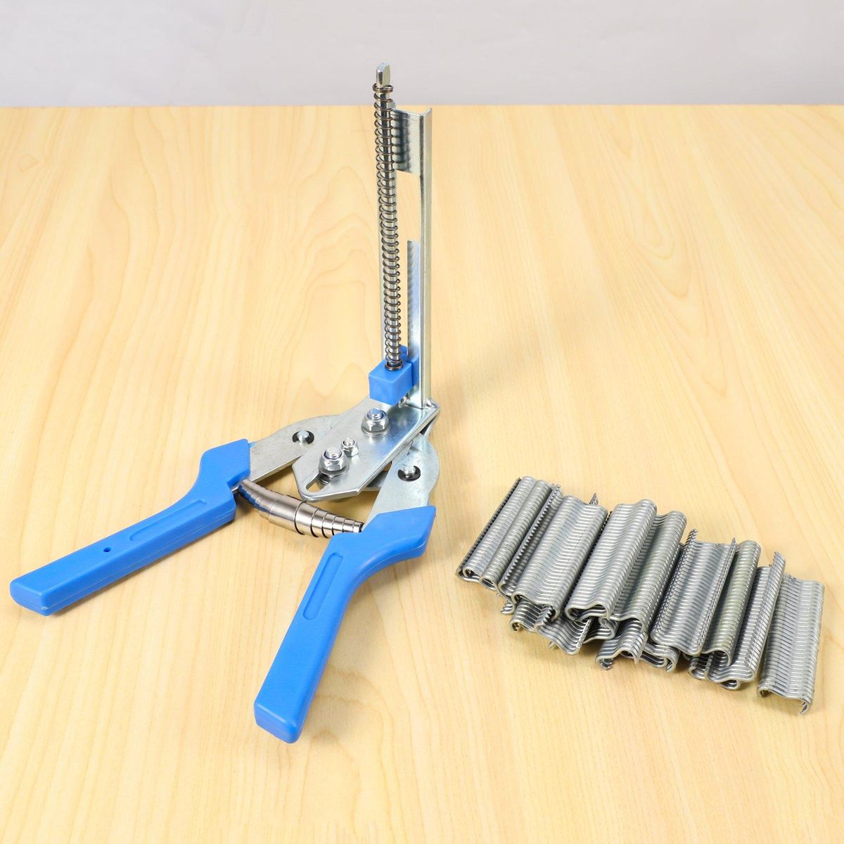 1pc Ring Plier Tool and 600pcs M Clips Chicken Mesh Cage Wire Fencing Crimping Solder Joint Welding Repair Hand Tools