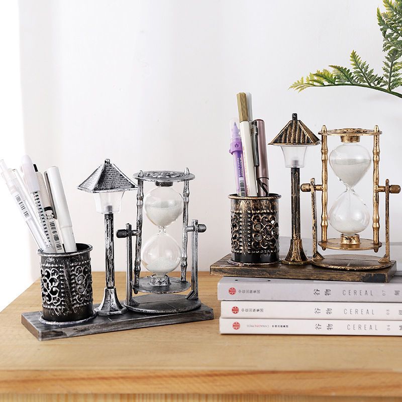 Retro Iron Decorative Lamp With Pen Holder