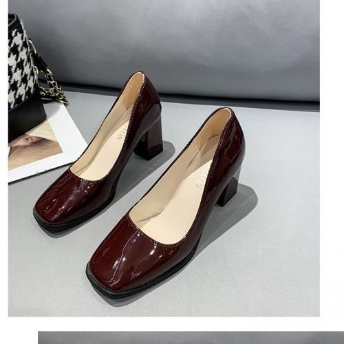 Block Heel Patent Leather Round Mouth Cover Shoe - WINE