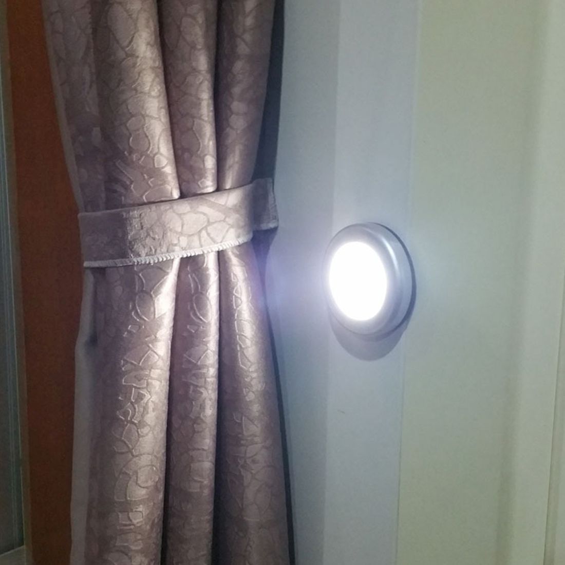 0.3W 6 LEDs PIR Human Body Motion Sensor + Light Control White Light Mini LED Night Light For Closet / Cabinet / Stairways / Bedroom, Sensor Distance: 5m, DC 5V