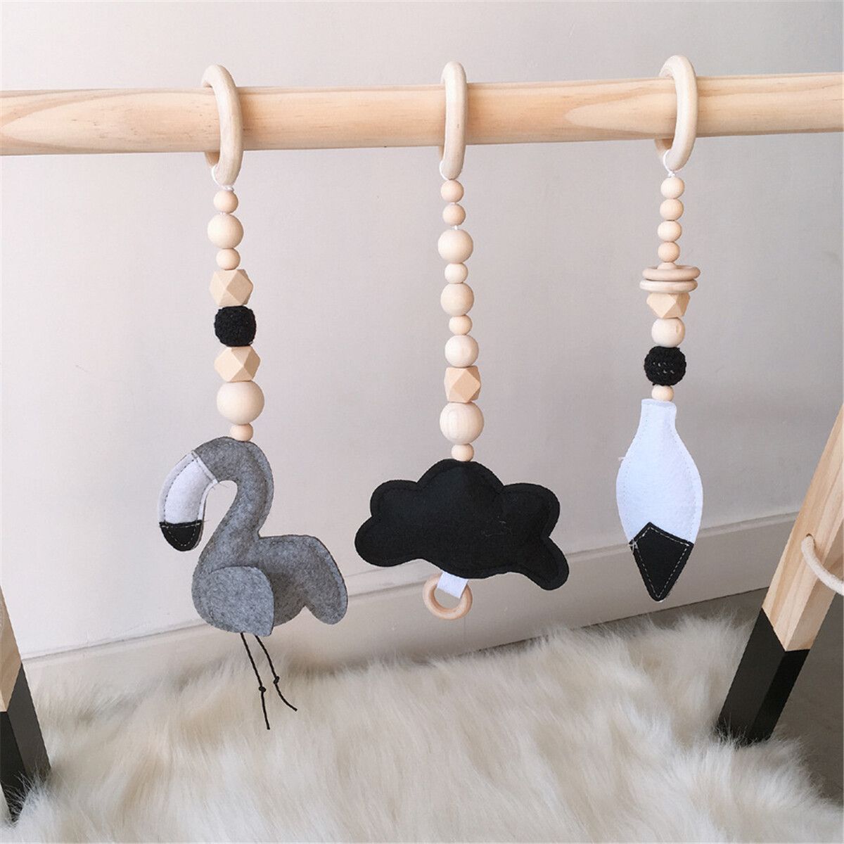 3Pcs Wooden Hanging Toys Play Stand Ornaments Nursery Fun Mobile Rack Activity Gym Gift For Baby Black