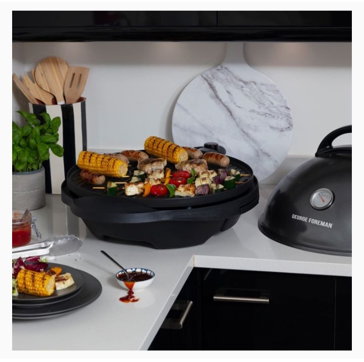 Indoor/Outdoor Barbecue Grill With Temperature Control