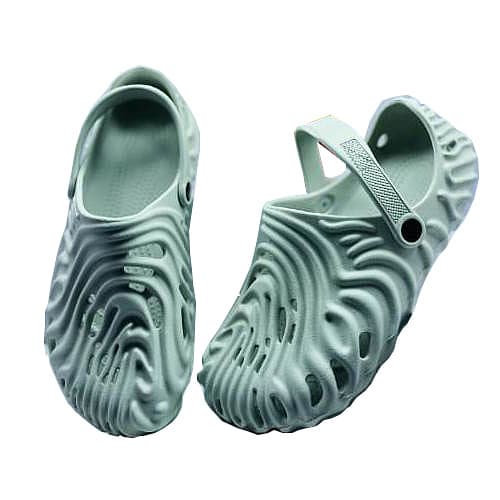 Unisex Breathable Clogs