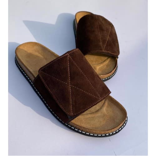 Realwon Suede Leather Slippers - Brown