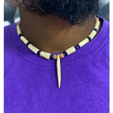 Pointed Men’s Neckpiece