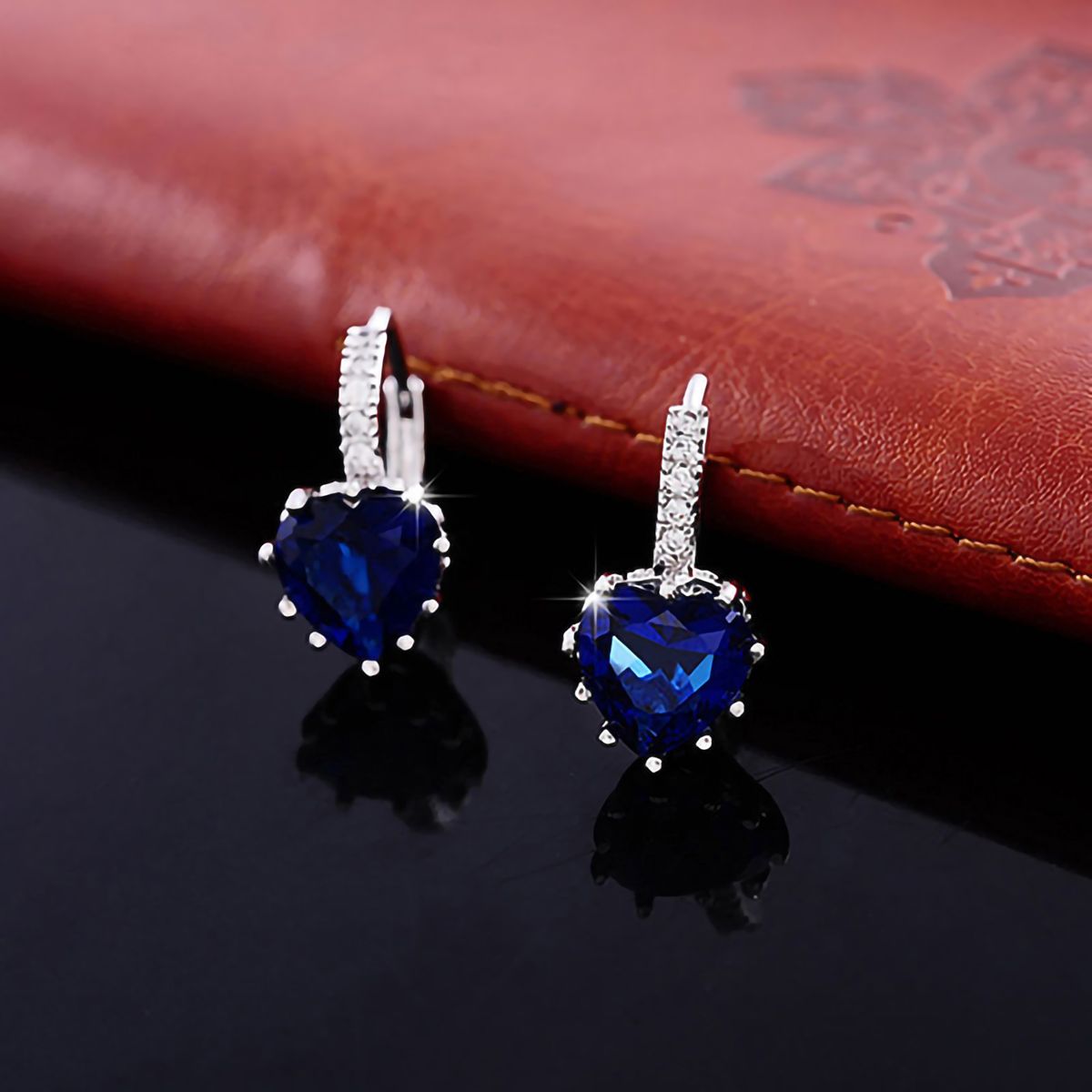 Earrings Rhinestone Inlaid Heart-shape Design Alloy Heart-shape Design Leaverback Earrings For Party-Pink