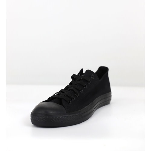 Low Top Sneakers - Black
