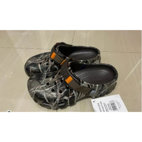 Patterned Offroad Sport Crocs- Black